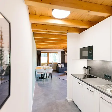 Moderne 2 Zi.-fewo Blackforestart Nähe Freiburg Apartment