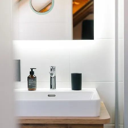 Apartment Moderne 2 Zi.-fewo Blackforestart Nähe Freiburg Simonswald