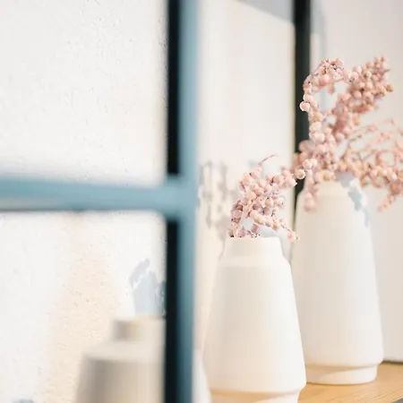 Moderne 2 Zi.-fewo Blackforestart Nähe Freiburg Apartment *