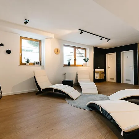 Apartment Moderne 2 Zi.-fewo Blackforestart Naehe Freiburg *