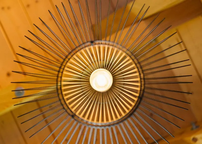 Moderne 2 Zi.-fewo Blackforestart Naehe Freiburg דירה