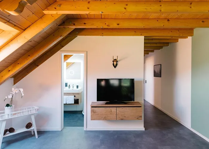 Moderne 2 Zi.-fewo Blackforestart Naehe Freiburg * סימונסבאל