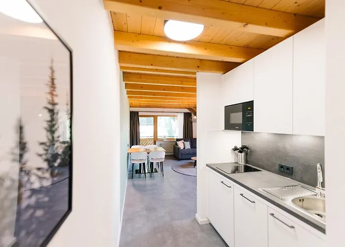 Moderne 2 Zi.-fewo Blackforestart Naehe Freiburg דירה