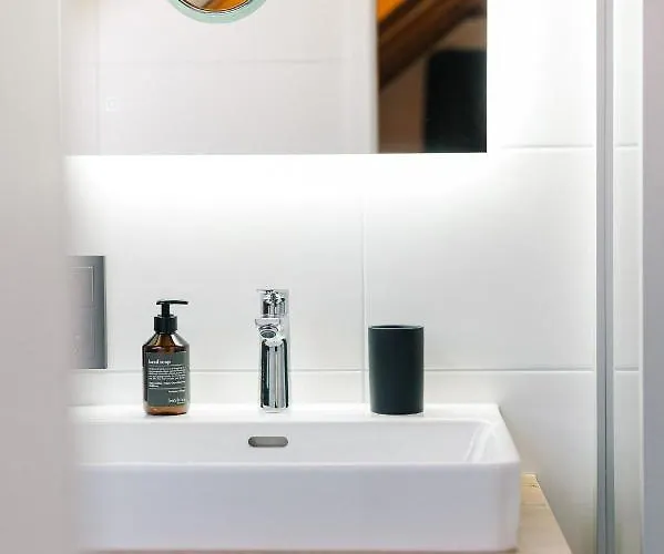 דירה Moderne 2 Zi.-fewo Blackforestart Naehe Freiburg סימונסבאל